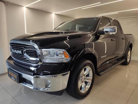 RAM CLASSIC 5.7 V8 GASOLINA LARAMIE CD 4X4 AUTOMÁTICO